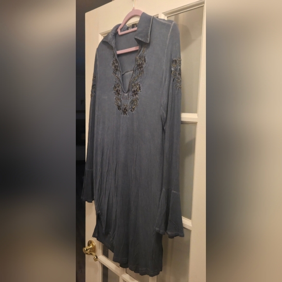 POL Long Sleeve Dress in A Bluish Gray with Embroidered Details & Flutter Wrists - Picture 4 of 7